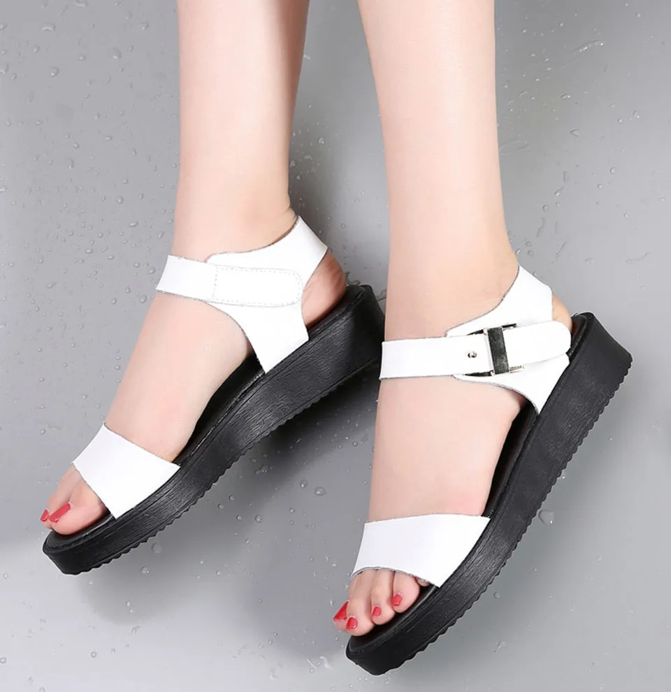 High Quality Summer Women Sandals Comfortable Leather Flat Comfort Lady Shoes Golden Punk Sandalias
