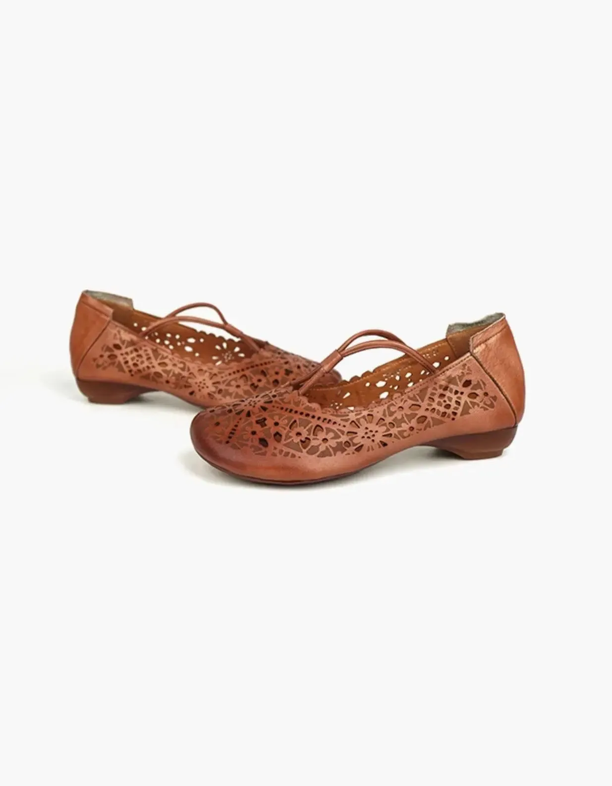 Real Leather Hand-carved Flat Shoes